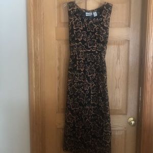 Black and golds flowered maxi sleeveless dress